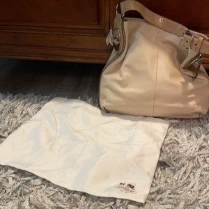 Coach hobo NWT